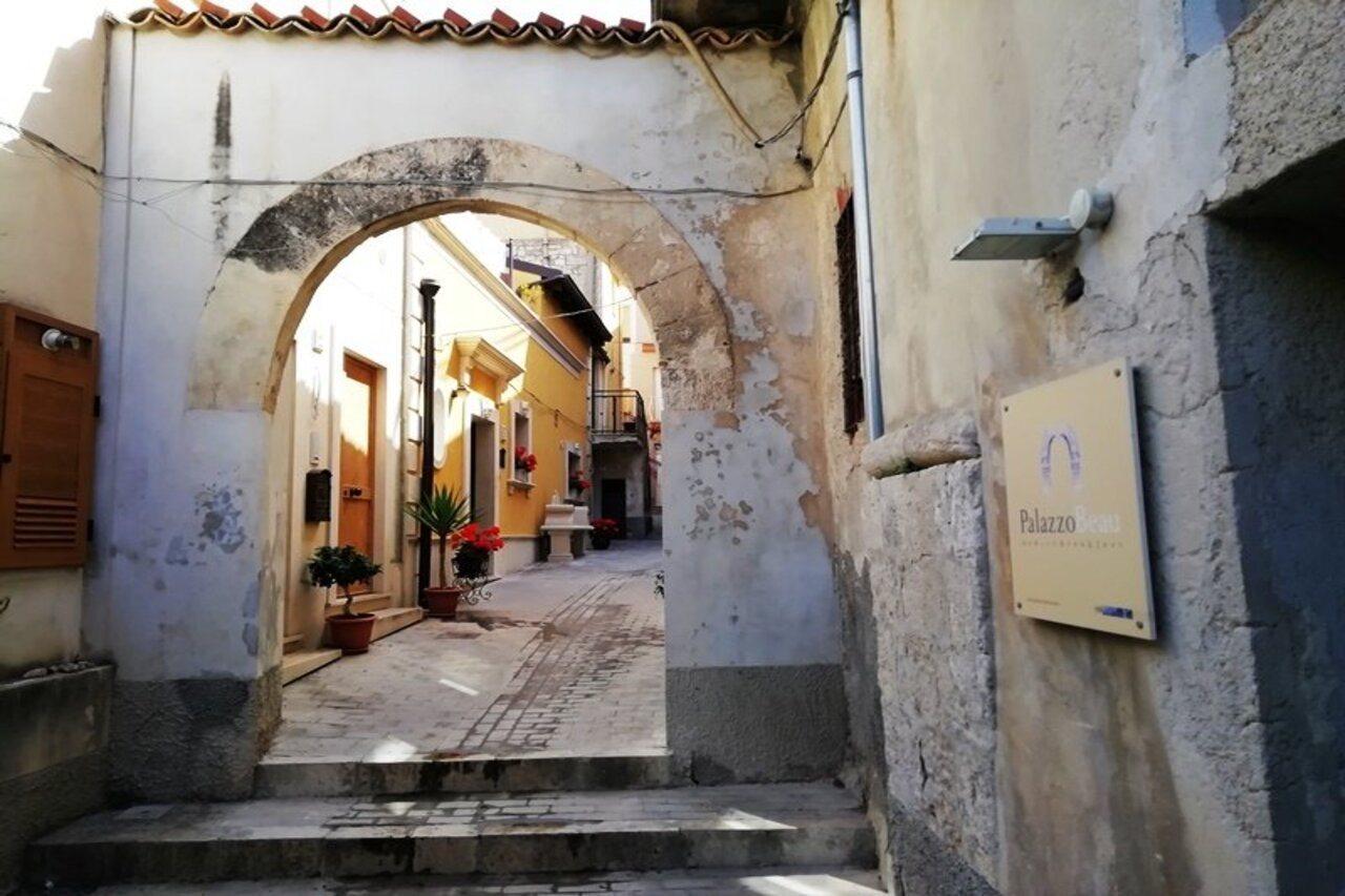 Palazzo Beau Bed & Breakfast Модика Екстериор снимка
