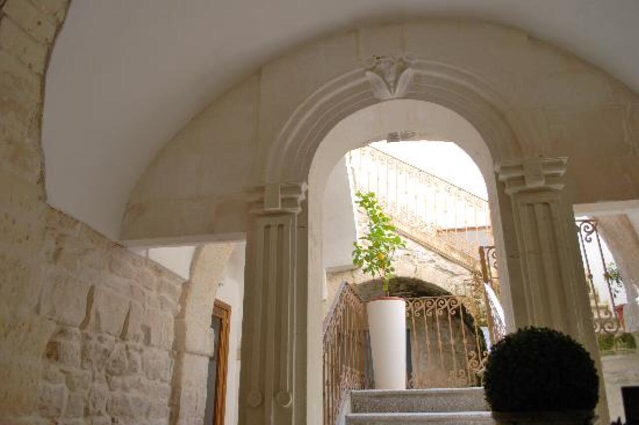Palazzo Beau Bed & Breakfast Модика Екстериор снимка