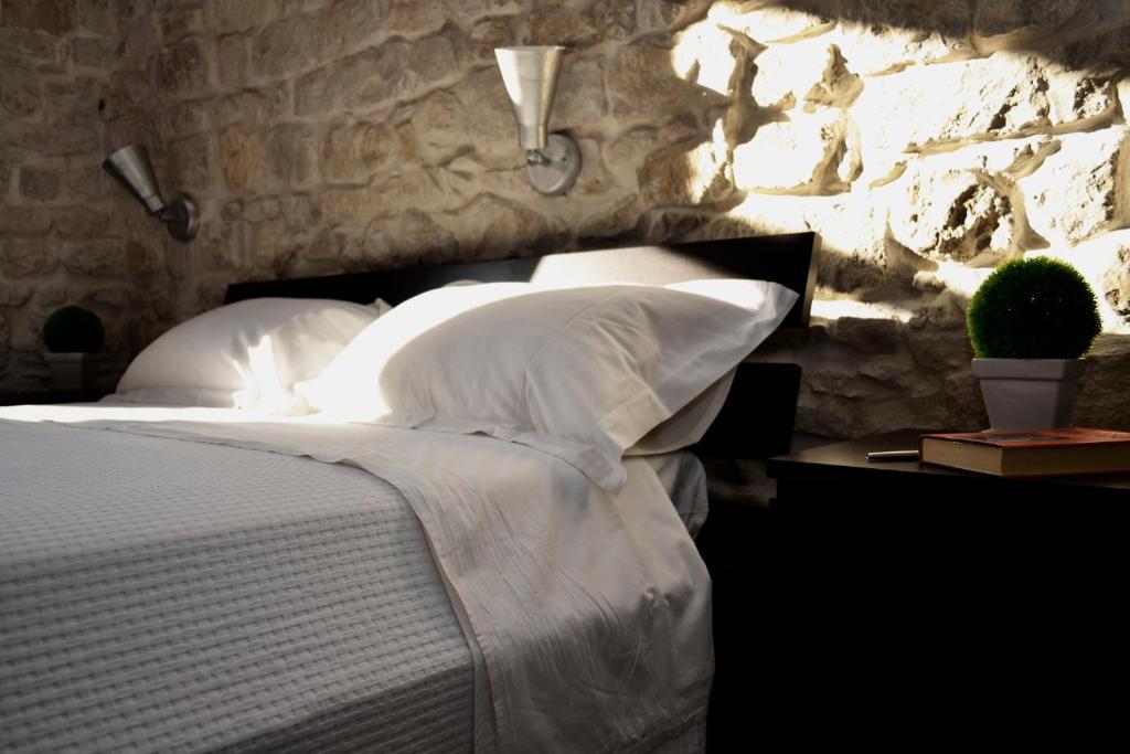 Palazzo Beau Bed & Breakfast Модика Стая снимка
