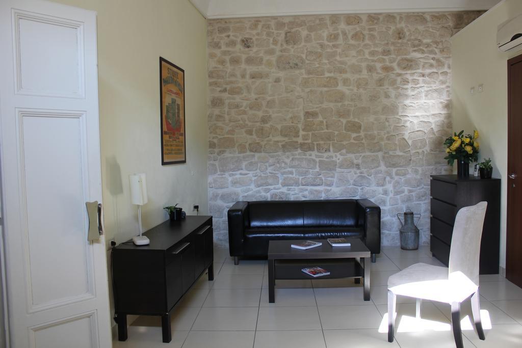 Palazzo Beau Bed & Breakfast Модика Екстериор снимка