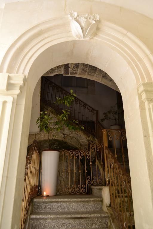 Palazzo Beau Bed & Breakfast Модика Екстериор снимка