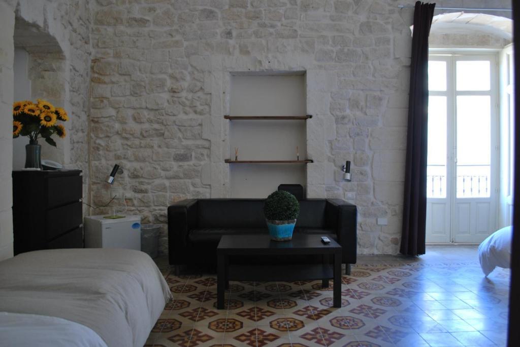 Palazzo Beau Bed & Breakfast Модика Екстериор снимка